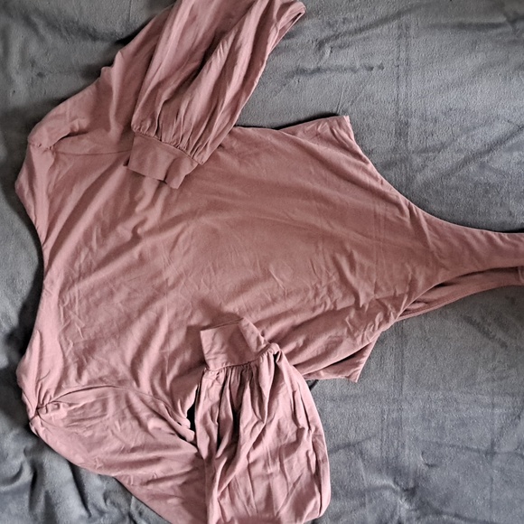 HALARA ROUND NECK BODYSUIT M - Picture 8 of 8